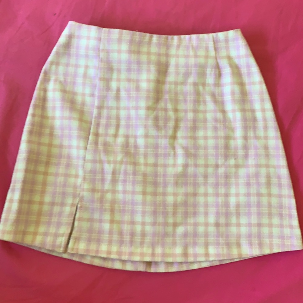 pink and white mini skirt